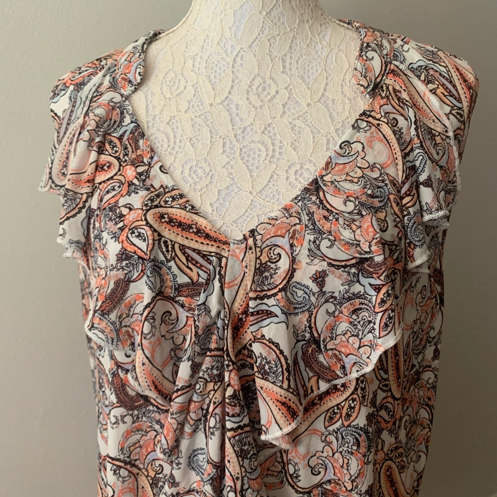 Paisley Ruffle top - Picture 3 of 11
